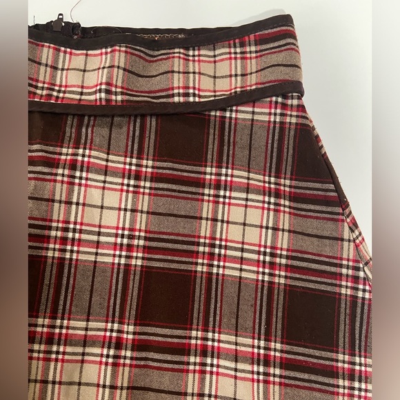 True 90’s vintage plaid a-line skirt - Picture 2 of 6